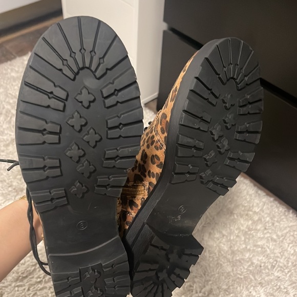 MIA LEOPARD BOOTS - Picture 4 of 7
